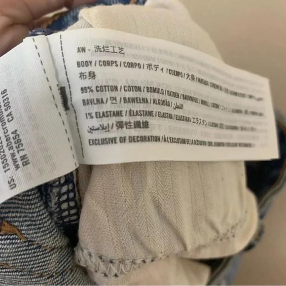 Abercrombie & Fitch The Mom High Rise Curve Love Jeans Size 27 Size 4 - Picture 9 of 9